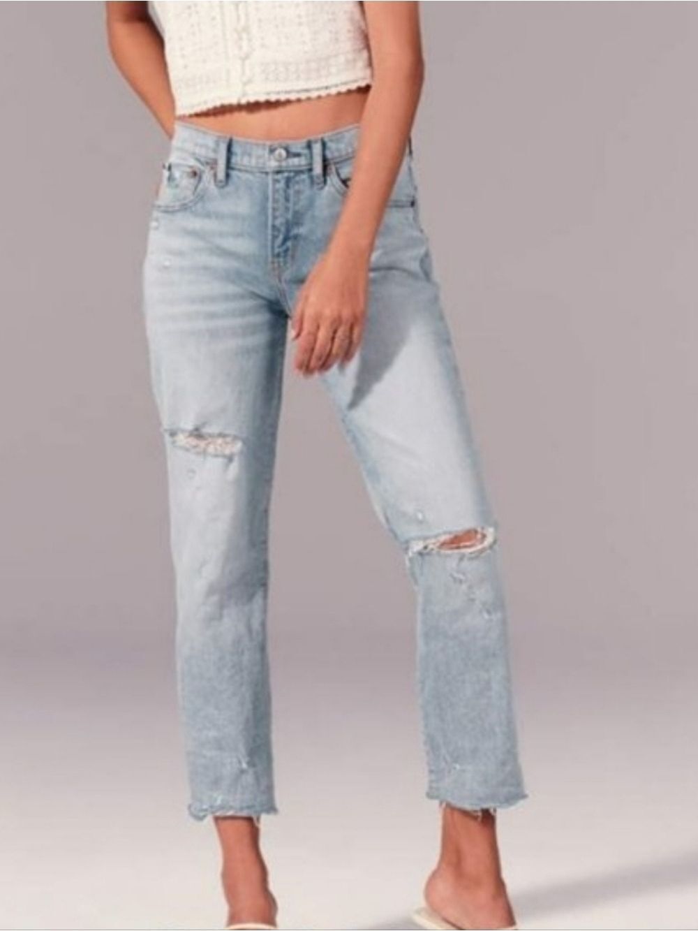 ABERCROMBIE AND FITCH Mid Rise Light Wash Boyfriend Jeans Size 24